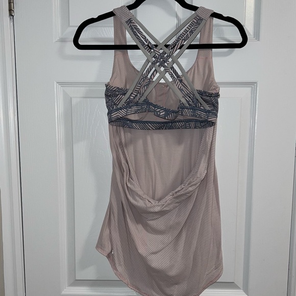 Lululemon Wild Yoga Tank Top - Picture 3 of 8